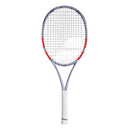 Babolat Pure Strike 100 Gen4 — raquete inclinada, design branco com detalhes vermelho e preto